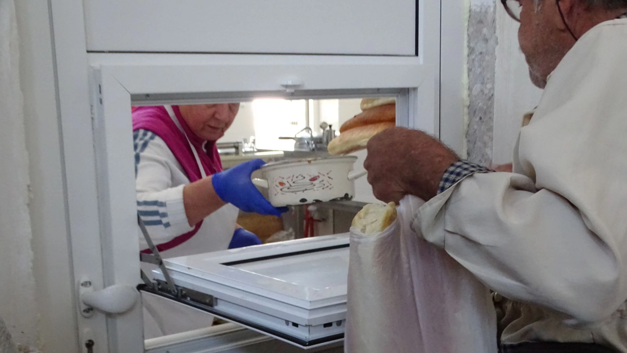 Posljednja linija odbrane od gladi: Sve više građana zavisi od javnih kuhinja